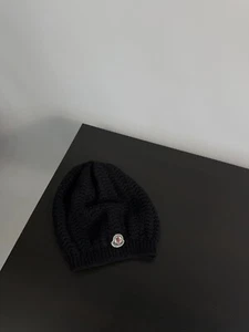 Moncler Berretto Cap Women's Hats Wool Blend Knitted Textured Logo Black Os - Picture 1 of 12