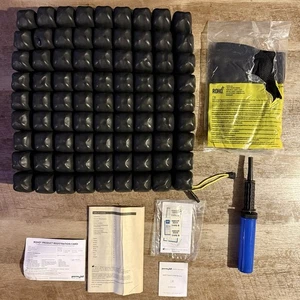 ROHO | 1R99C | 16.5”x16.5”x4.25” Cojín para silla de ruedas con bomba, cubierta y kit de reparación - Imagen 1 de 9