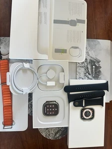 Apple Watch Ultra 49 mm titane - Photo 1 sur 7