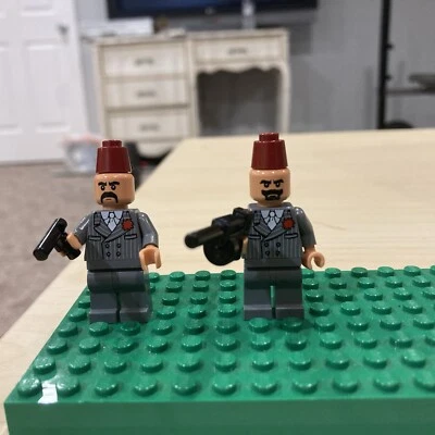 LEGO 7197 Indiana Jones Last Crusade Kazim And Grail Guardian minifigs 2009 Lot - Image 1 of 4