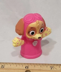 Paw Patrol Finger Puppet Bath Toy 2" Skye - Picture 1 of 1