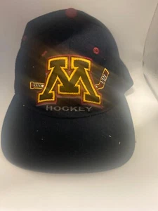 Minnesota Hockey Hat Cap Flex Fit Size 7 Black Maroon Pre Owned HT10+125 - Picture 1 of 2