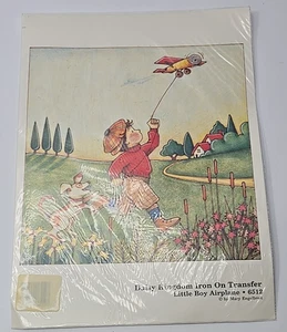 DAISY KINGDOM Mary Engelbreit Bügelbild Transfer 6512 Little Boy Flugzeug - Bild 1 von 3