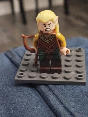LEGO Legolas Greenlead minifigure 79001 79017 30215 LOTR Hobbit Complete - Image 1 of 3