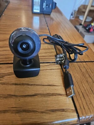 Logitech C200 Webcam V-U0011  Focus & Built-In Mic - Skype Zoom Office - Image 1 of 2