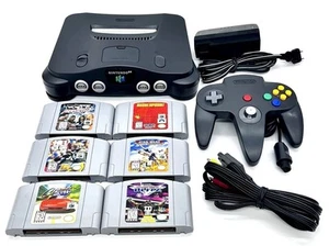 Paquete de Consola Nintendo N64 PROBADO Controlador Negro 6 Juegos Cables GUC NFL Blitz - Imagen 1 de 24