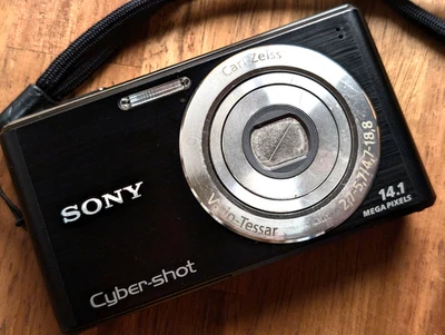 Japanese Only SONY Cyber Shot DSC-W530 Compact Digital Camera 14.1MP Black japan - Image 1 of 4
