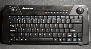 IOGEAR GKM561R Bezprzewodowa klawiatura multimedialna z kluczem sprzętowym - sprawdzona praca - Zdjęcie 1 z 6