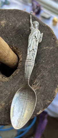 Antique Sterling Silver NYC Statue of Liberty Brooklyn Bridge Souvenir spoon 3D Cover