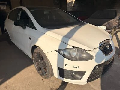 Seat Leon Fr Mk2 2009-2012 Door Complete Passenger Front White LB9A  - Image 1 of 4