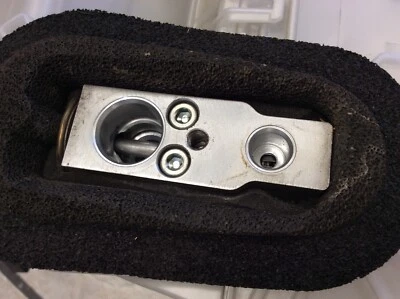 Núcleo evaporador Toyota Prius V 2010-2015 OEM 88501-47051  Foto 1 de 2