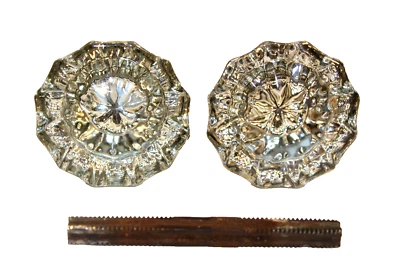 JUEGO DE 2 POMOS DE PUERTA DE VIDRIO Y PLATA DE 12 PUNTOS DE COLECCIÓN CON HUSILLO ROSCADO DE 3 3/8 PULGADAS DE LARGO Foto 1 de 4