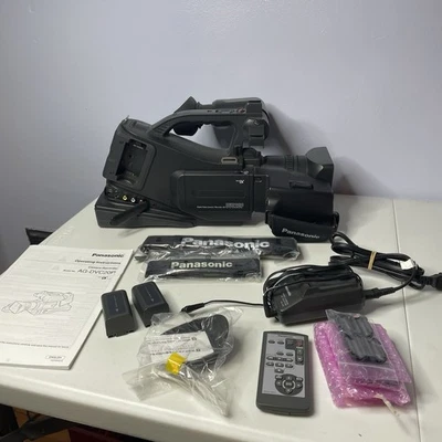 Panasonic AG-DVC20P Camcorder 3CCD Mini DV Videotape Camera - TESTED Battery - Image 1 of 4