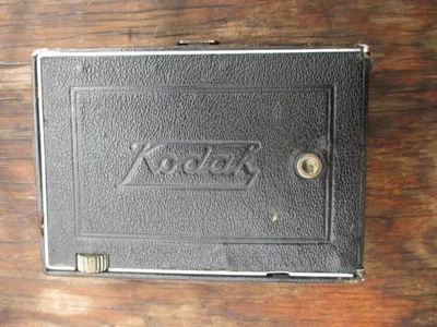 Cuerpo de cámara de placa plegable KODAK 33 para 3 1/2 x 4 1/2 exposiciones Stuttgart Alemania Foto 1 de 4