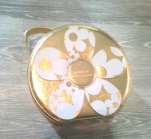 MARC JACOBS DAISY Gold White Makeup Cosmetic Zippered Box Bag Floral Hard Case - Picture 1 of 3