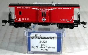 ATHEARN N SCALE BAY WINDOW CABOOSE ERIE 24325 - Picture 1 of 3