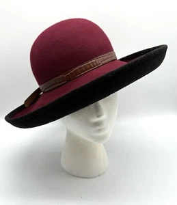 Vintage Oscar De La Renta Milinary Hat Cranberry Felt Croc Embossed Trim Sm/Med - Picture 1 of 6