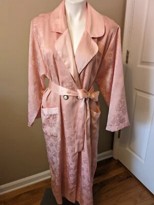 De colección Victoria’s Secret Etiqueta Dorada Malva L/S Cinturón Satén Bata Almohadillas para el Hombro Med Foto 1 de 4