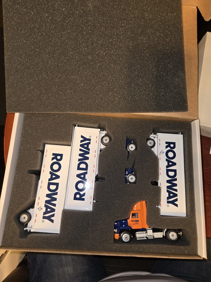 Roadway Triples Nuevo En Caja Foto 1 de 1