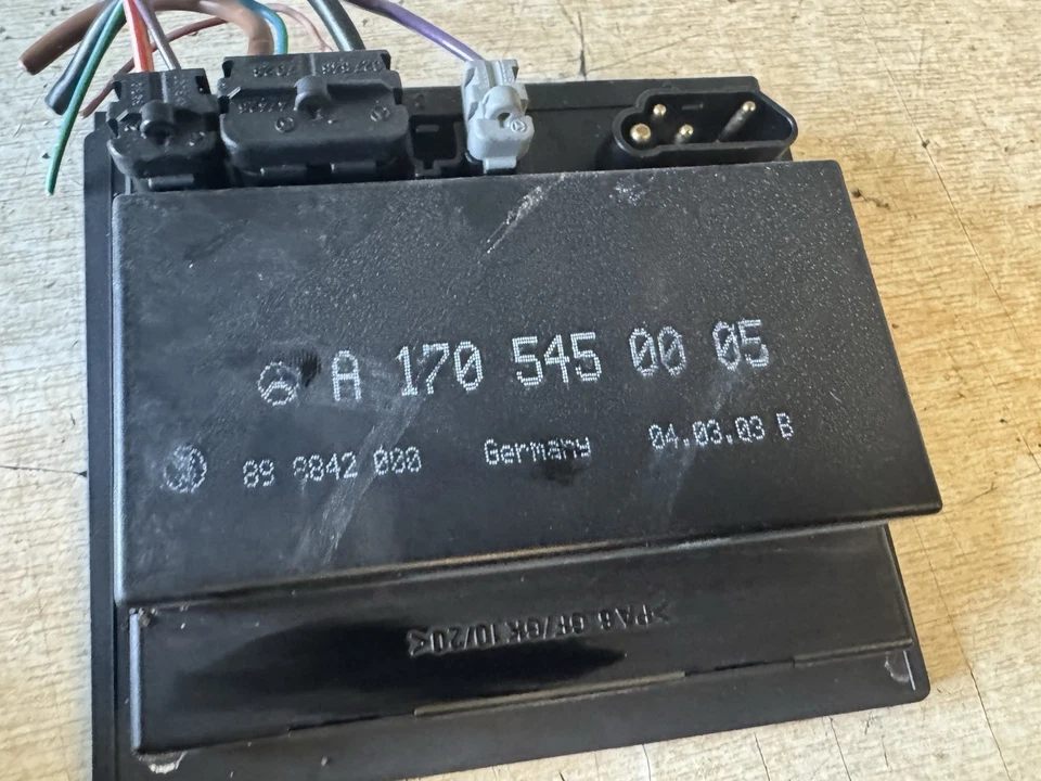 MERCEDES BENZ SLK230 R170 comando carrozzeria BCM MODULO COMANDO RELÈ A1705450005 - Immagine 1 di 1