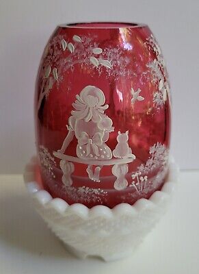 Fenton Mary Gregory Hand Painted Milk Glass & Cranberry Fairy Lamp - Girl & Cat • 125€