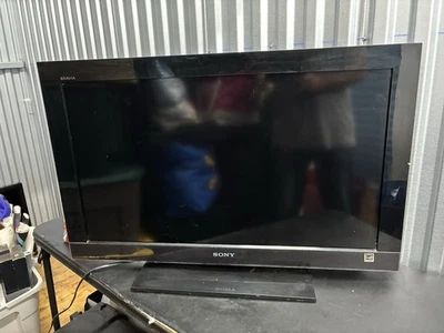 Sony Bravia KDL-22BX300 22" 720p HD LCD TV w/ AMAZON FIRE STICK..LOCAL PICK/UP - Image 1 of 4