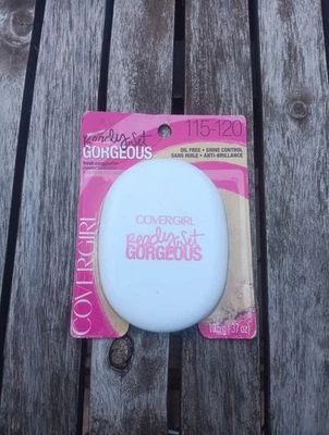 Covergirl Ready Set Gorgeous Powder Foundation 115-120 Light Pale New Sealed  - Image 1 of 4