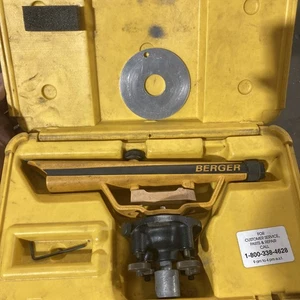 Nivel de tránsito topográfico Berger Instruments modelo 135 con estuche rígido y adaptador - Imagen 1 de 11