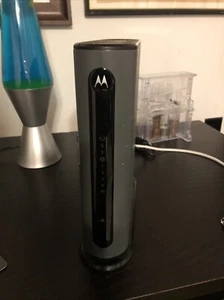 Motorola MG7315 8x4 DOCSIS 3.0 Cable Modem N450 Router w/Adapter - Picture 1 of 3