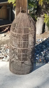 ANTIGUA CASA/JAULA PARA PÁJAROS DE MIMBRE BAMBÚ HECHA A MANO... ¿O LO QUE SEA?? - Imagen 1 de 24