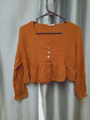 女士分层作物衬衫燃烧橙色珍珠母纽扣帝国腰围 3/4... — 第 1/4 张图片