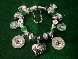 PHILADELPHIA EAGLES CHARM BRACELET W/FREE KEY CHAIN - Picture 1 of 2