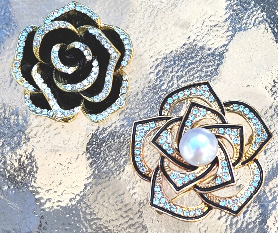 Black Enamel & White Crystal Rhinestone Goldtone Rose/Camellia Brooch--You Pick - Imagem 1 de 1
