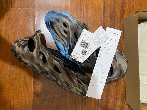 Nuovissimo yeezy foam runner mx cinder taglia 9uk