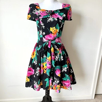 Vintage BYER TOO Floral Drop Waist Bow Detail Fit And Flare Dress—SZ. 7 Juniors - Image 1 of 4