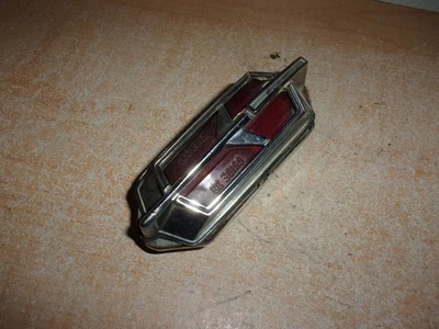 Oldsmobile Cutlass 442 1968 1969 luz marcadora lateral trasera lente y carcasa bisel OEM Foto 1 de 3