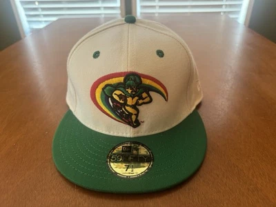 Университет Гавайев Rainbow Warriors New Era резинке шляпа клуб 7 1/2 РЕДКАЯ белый - Изображение 1 из 4