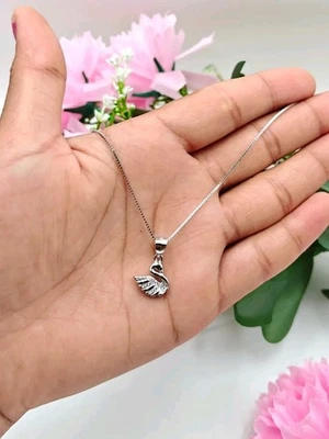Elegante Argento Cigno Ciondolo Collana per Donna – Graziosa Catena Gioielli per - Immagine 1 di 4