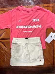 Neu Kleinkind Nike Jordan Mädchen 2-teiliges Skorts Set Größe 4 - Bild 1 von 6