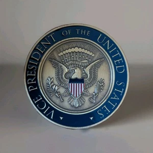 Auténtica moneda Joseph Joe R Biden Jr. 47º vicepresidente desafío militar - Imagen 1 de 5