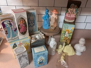 Vintage Avon Bottles Decanters Perfumes Cologne Lot Of 16 60/70s Collector - Picture 1 of 24