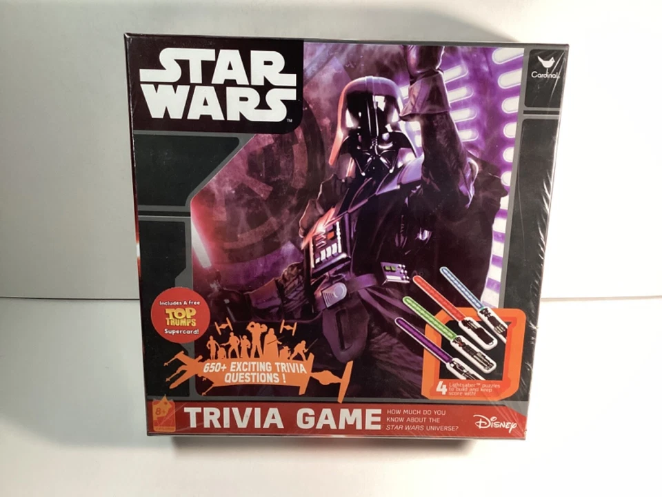 Star Wars Trivia Juego 650+ Preguntas 4 Rompecabezas Sable de Luz SELLADO Cardenal NUEVO Foto 1 de 4