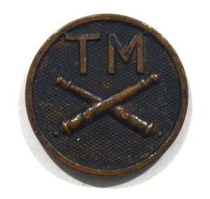 WWI WW1 US Army Trench Mortar Battery Enlisted Collar Disc Insignia with Nut - Picture 1 of 2