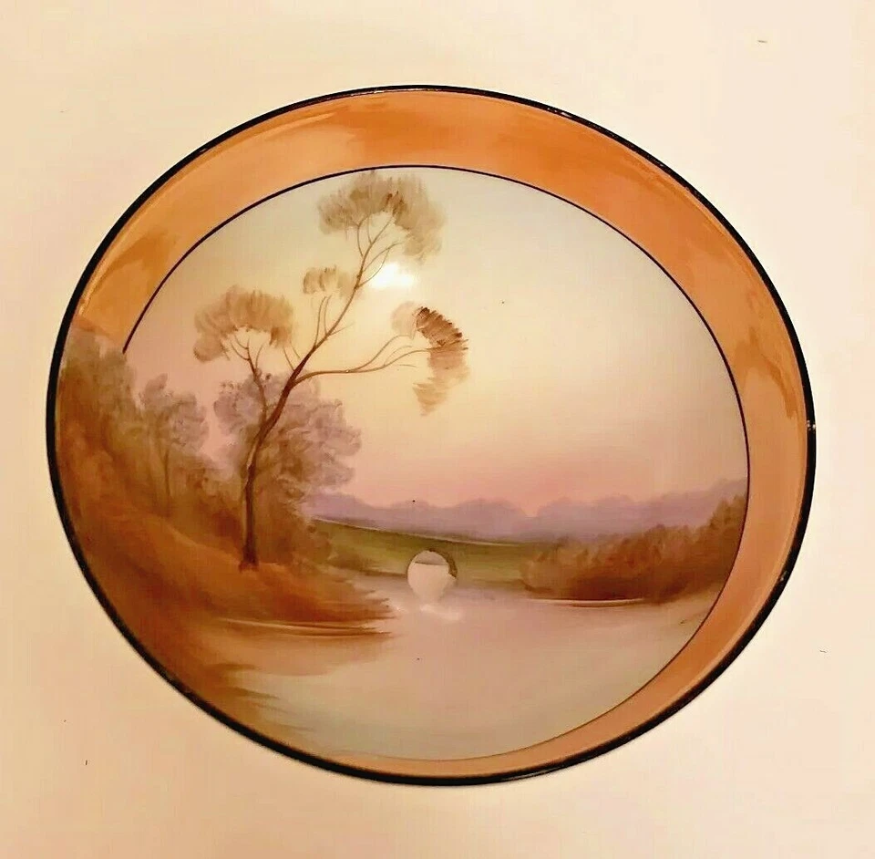 Plato de caramelo baratija vintage Noritake pintado a mano de 5,5" con patas borde brillante Foto 1 de 4