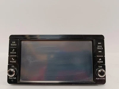Receptor de radio multimedia con pantalla táctil de 7" Mitsubishi Mirage 2018-2020 OEM Foto 1 de 4