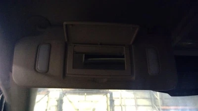 Parasol izquierdo usado se adapta a: Buick Encore 2019 con iluminación izquierda grado A Foto 1 de 4