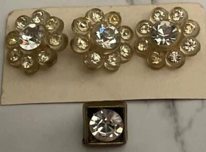Vintage 4 Rhinestone Plastic Buttons Lot 135-1 - Picture 1 of 6