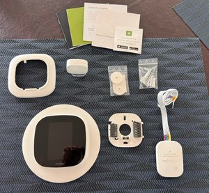 Ecobee 3 Smart Wi-Fi Thermostat (EB-STATZE3-02 ) with Room Sensor - Picture 1 of 8