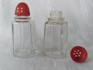 Vintage Hazel Atlas Salt Pepper Shakers Red Lids Clear Glass Mid Century Modern - Picture 1 of 10