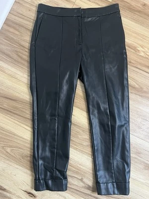 Pantalones plisados de cuero sintético Ann Taylor 6P pantalones ajustados de carrera Foto 1 de 4